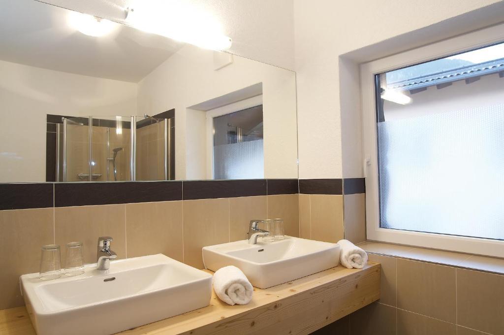 Anblick Appartement With Lake View Zell am See Room photo